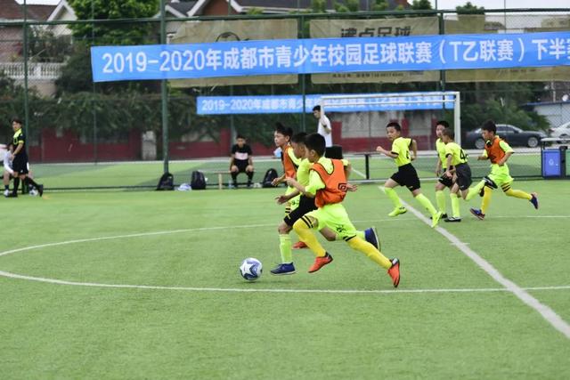 王曼昱艰难受伤仍坚持比赛 助力国乒女双夺冠